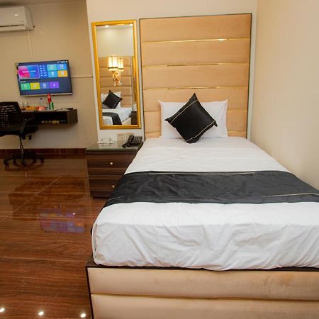 Hotel White Season Gulberg Lahor Dış mekan fotoğraf