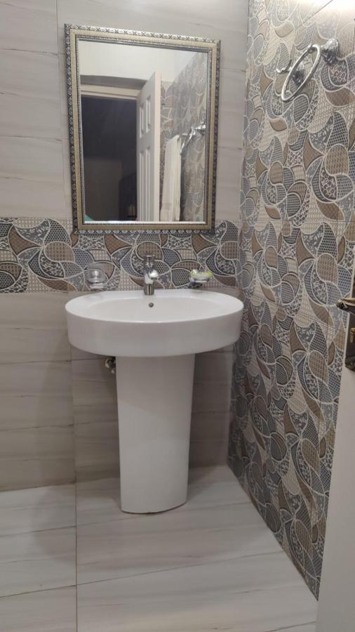 Hotel White Season Gulberg Lahor Dış mekan fotoğraf