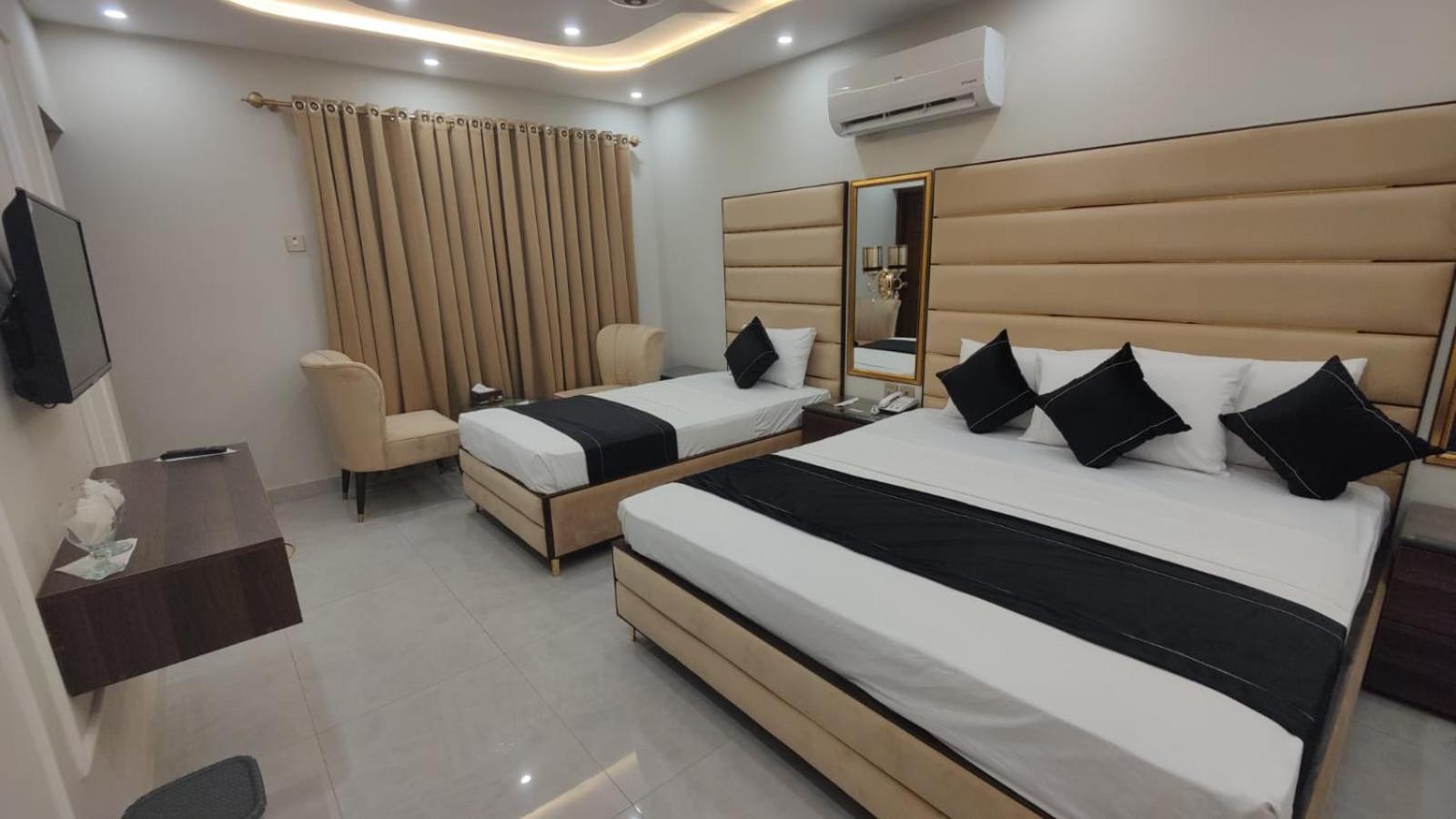 Hotel White Season Gulberg Lahor Dış mekan fotoğraf